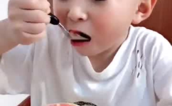 吃瓜网红小孩,揭秘网红小孩背后的争议与反思
