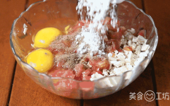 西红柿网红吃瓜,西红柿新宠，吃瓜群众的甜蜜诱惑