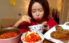 东北小姐姐吃酸菜鱼吗,东北小姐姐的酸菜鱼情缘
