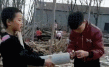 成年人幽默搞笑图片gif,成年人搞笑GIF集锦，欢乐无限！