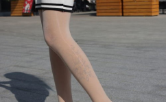 小姐姐们的丝袜美腿玉足,展现小姐姐们的独特魅力