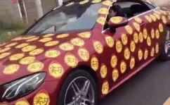 电脑桌面动图小姐姐动漫,动漫小姐姐的灵动魅力