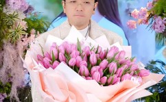 向女挚友要债的神气包与托辞（闪电评论｜） ，杨幂女神变股神资金运作的三生三世：2500万变50亿投资回报200倍